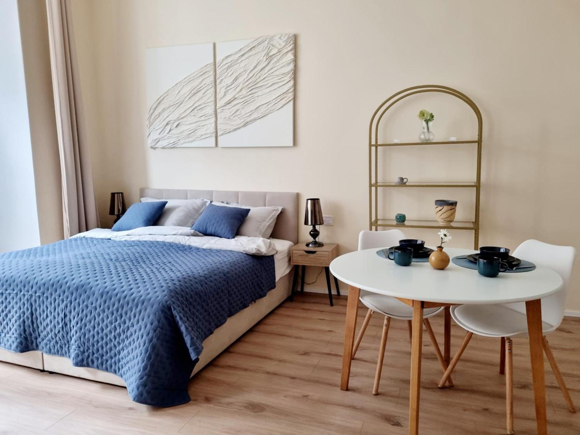 Апартаменти 7th Heaven Close To Metro And Center